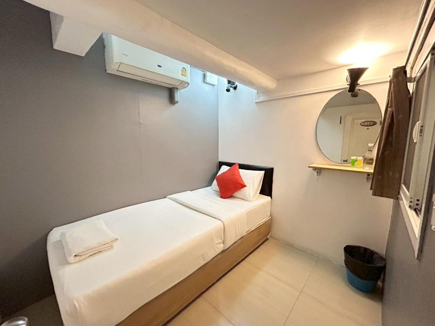 Khaosan Art Hotel - SHA Certified Bangkok Buitenkant foto
